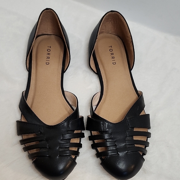 Torrid NEW Black Woven Flats - Picture 1 of 9